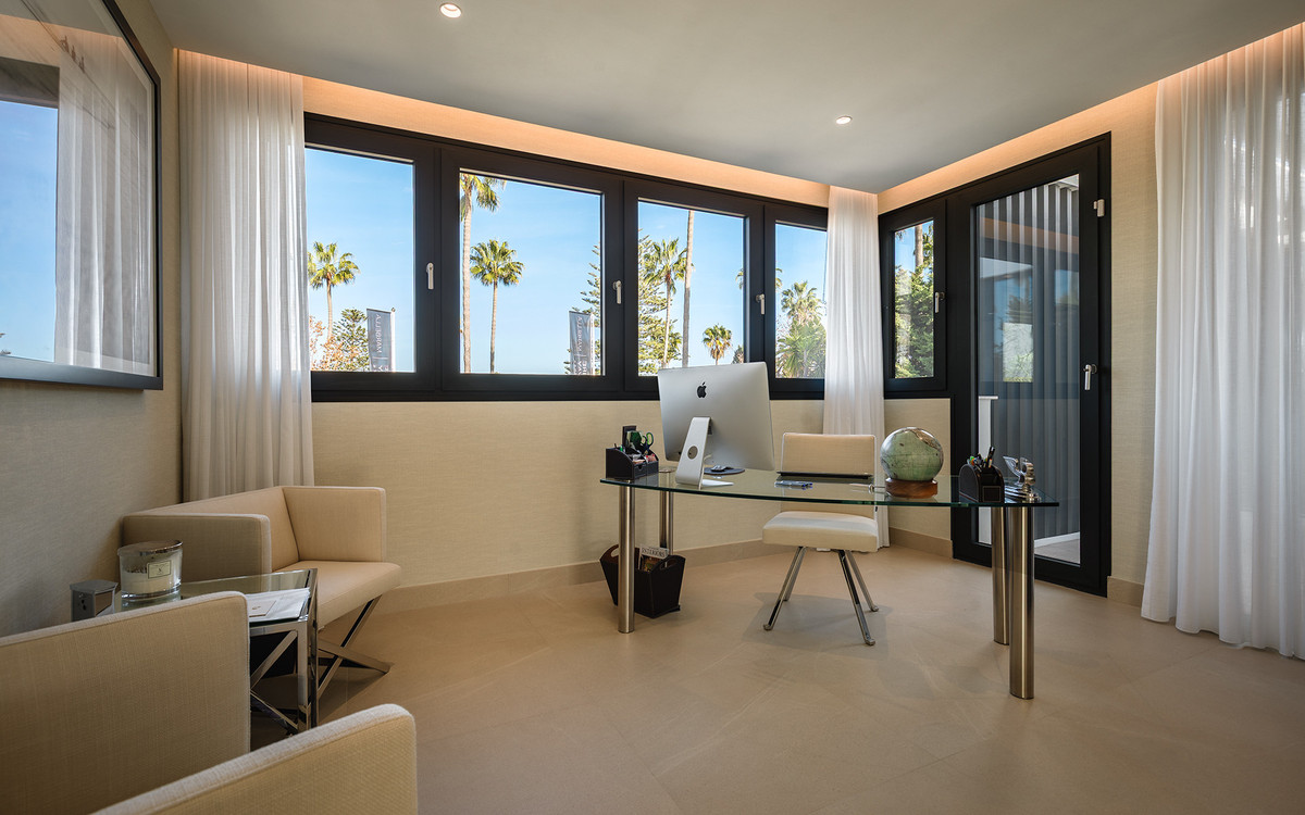 7 Bed Townhouse for sale in Sotogrande Costa Costa Del Sol, Cádiz, Spain