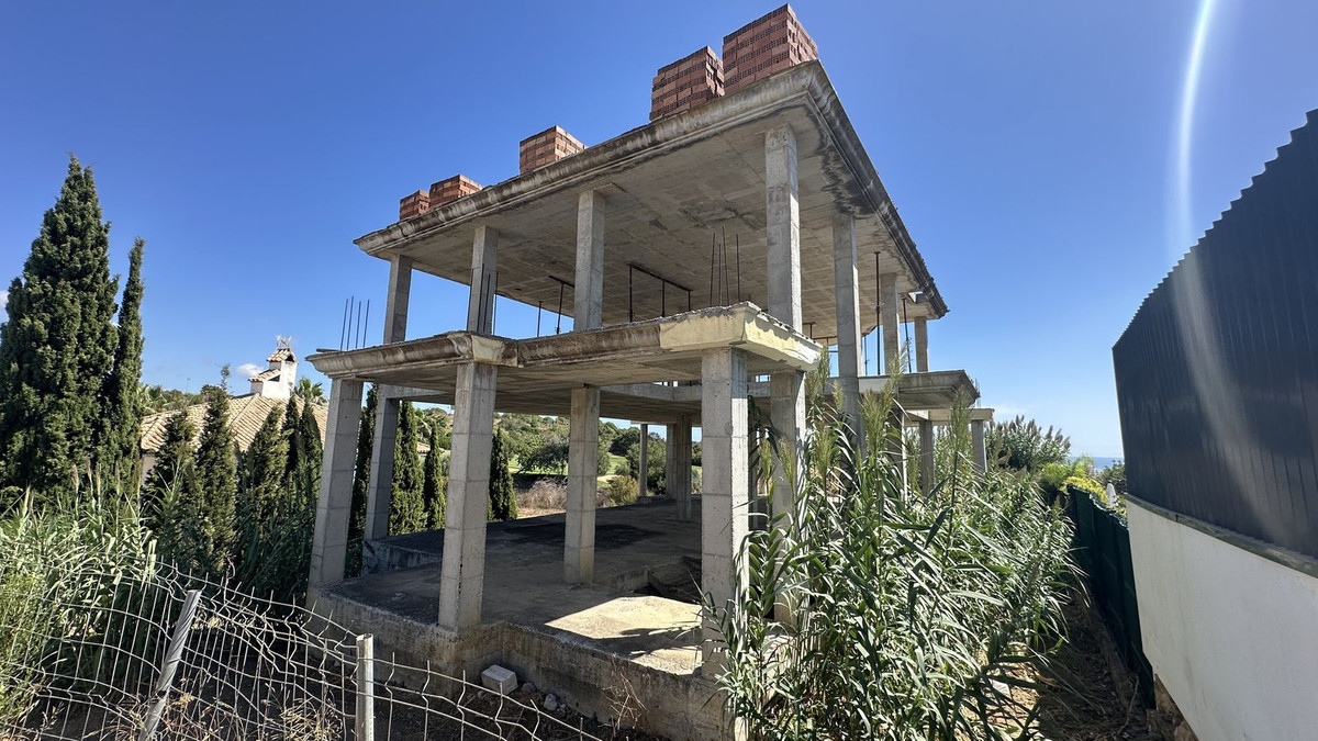 5 Bed Townhouse for sale in Valle Romano Costa Del Sol, Málaga, Spain