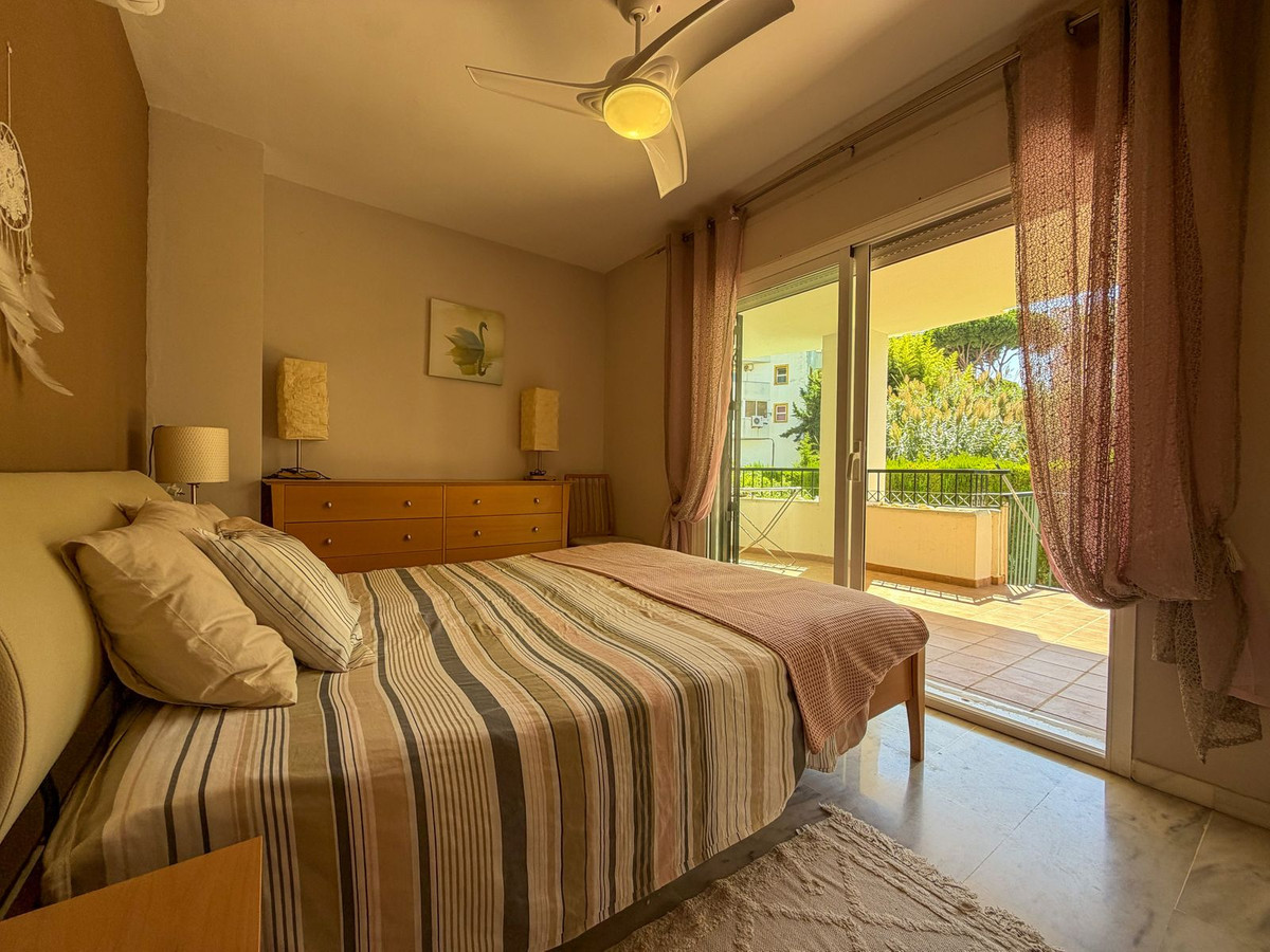 2 Bed Apartment for sale in Calahonda Costa Del Sol, Málaga, Spain