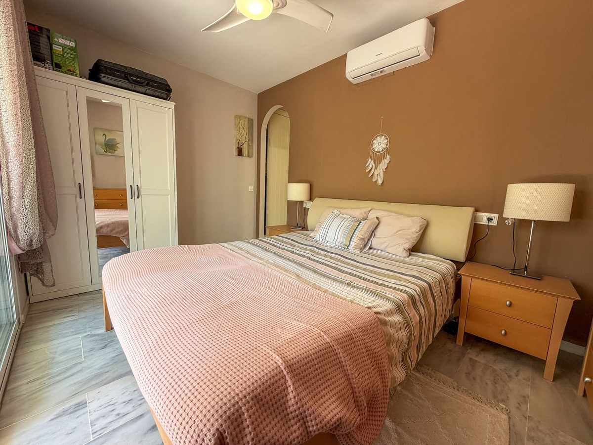 2 Bed Apartment for sale in Calahonda Costa Del Sol, Málaga, Spain