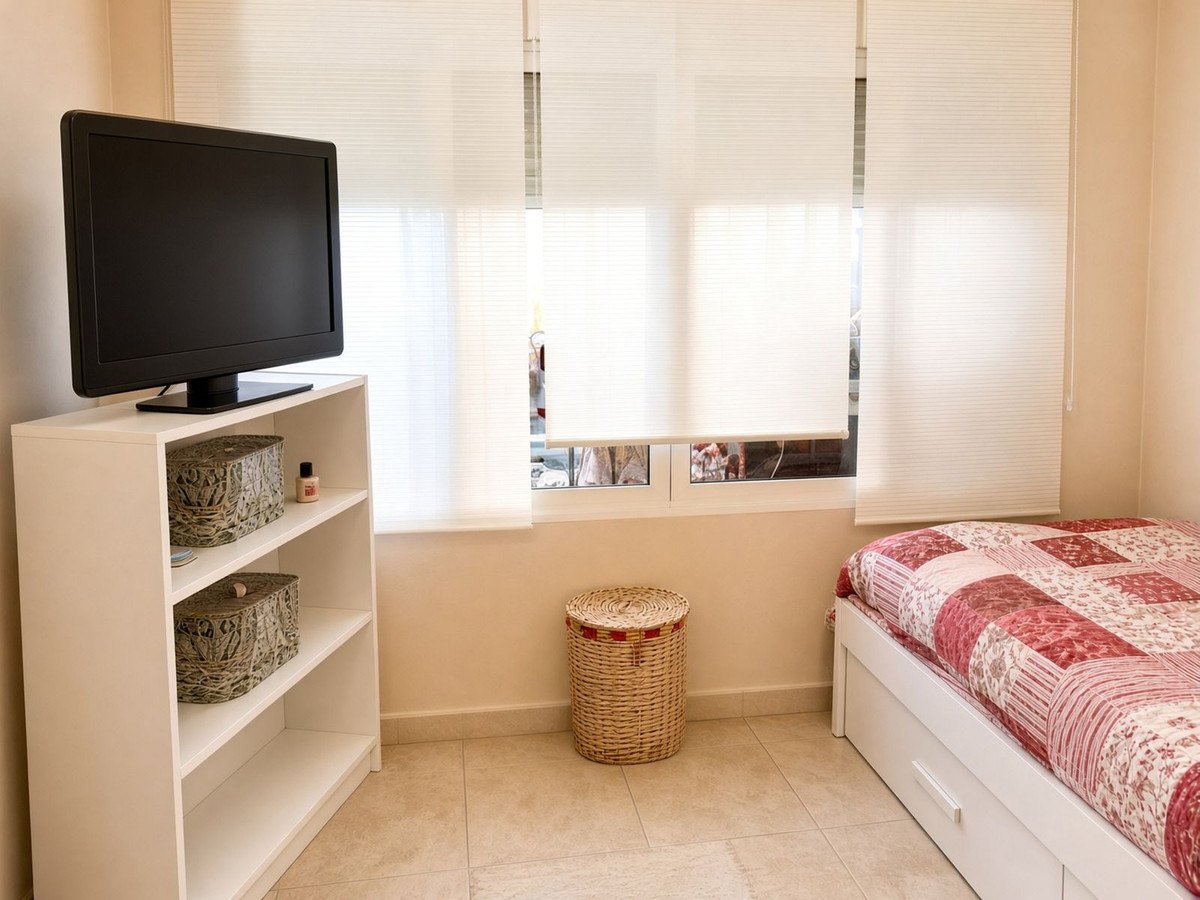 2 Bed Apartment for sale in La Campana Costa Del Sol, Málaga, Spain