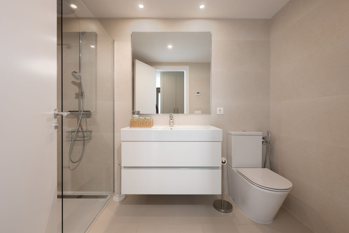 3 Bed Apartment for sale in Estepona Costa Del Sol, Málaga, Spain