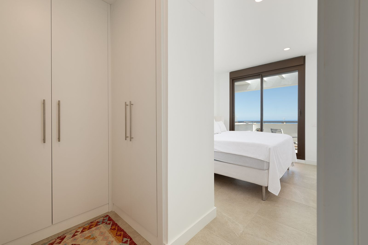 3 Bed Apartment for sale in Estepona Costa Del Sol, Málaga, Spain