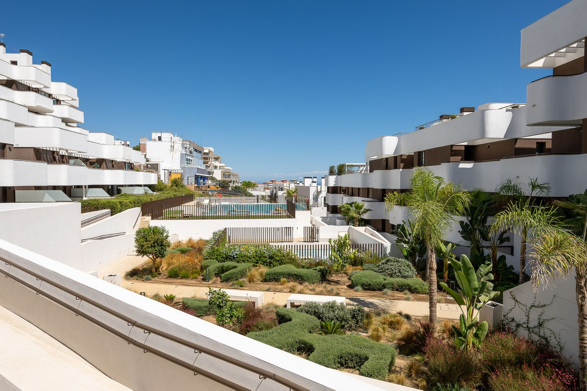 3 Bed Apartment for sale in Estepona Costa Del Sol, Málaga, Spain
