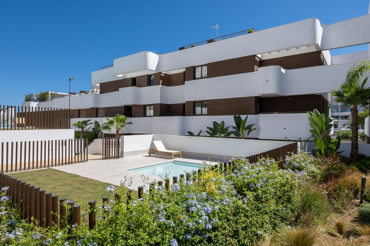 3 Bed Apartment for sale in Estepona Costa Del Sol, Málaga, Spain