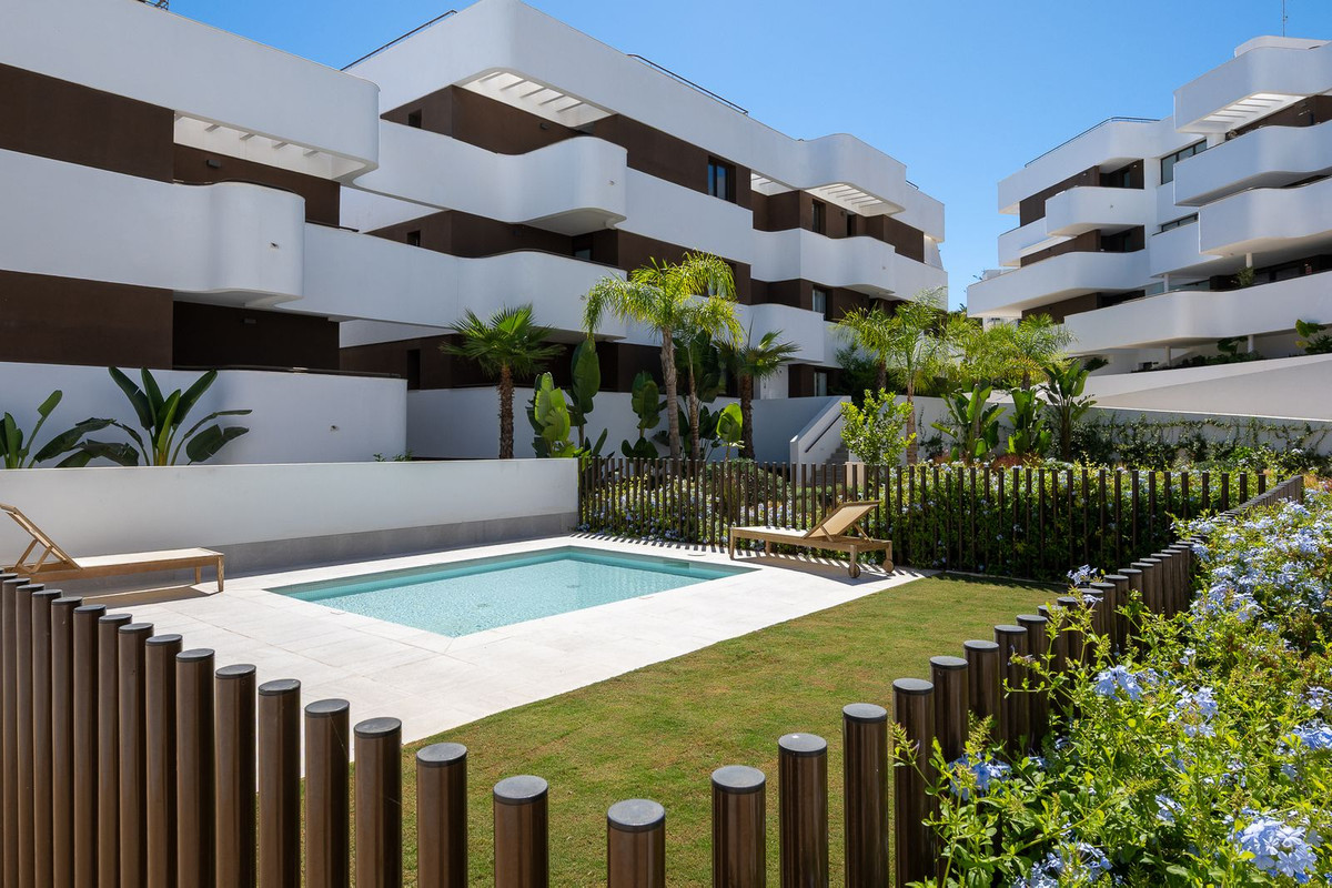 3 Bed Apartment for sale in Estepona Costa Del Sol, Málaga, Spain