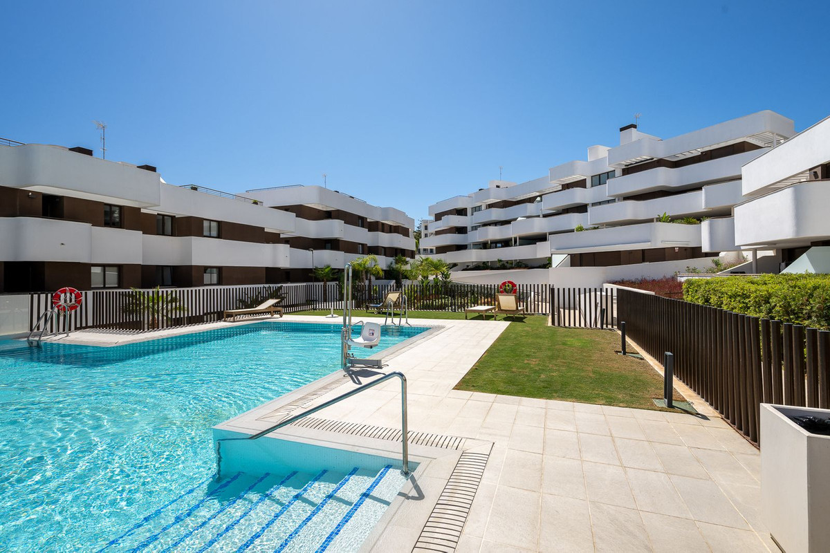 3 Bed Apartment for sale in Estepona Costa Del Sol, Málaga, Spain