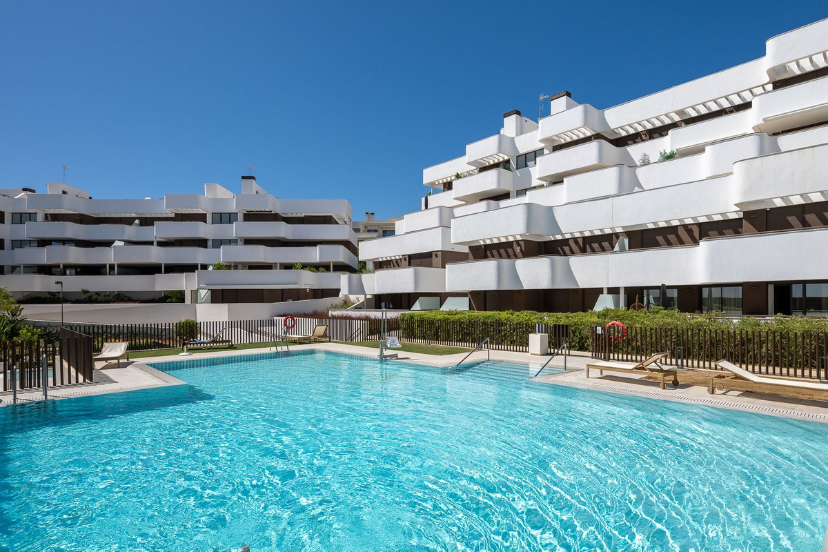 3 Bed Apartment for sale in Estepona Costa Del Sol, Málaga, Spain