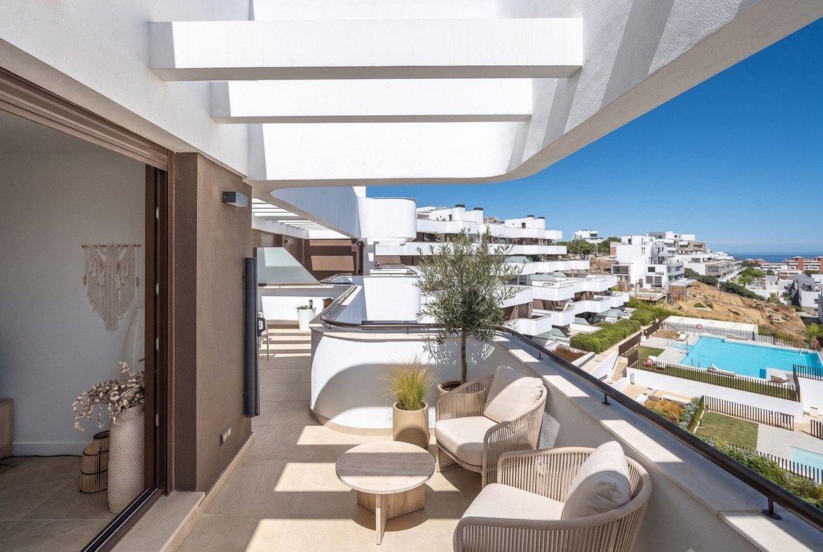 3 Bed Apartment for sale in Estepona Costa Del Sol, Málaga, Spain