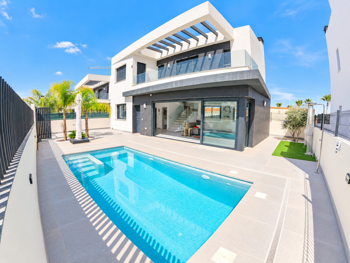 4 Bed Townhouse for sale in La Finca Golf Costa Blanca, Alicante, Spain
