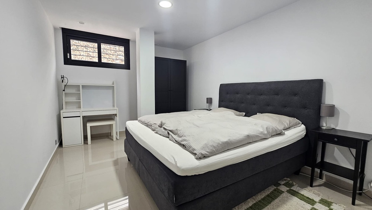 6 Bed Townhouse for sale in Villamartin Costa Blanca, Alicante, Spain