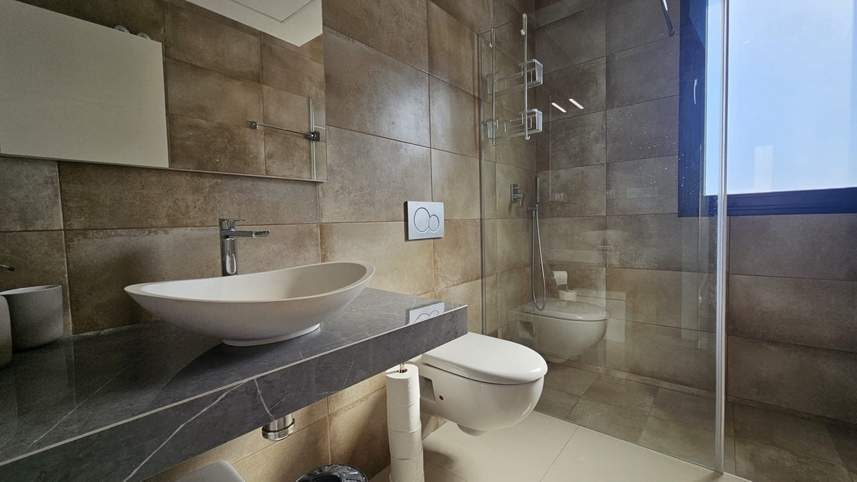 6 Bed Townhouse for sale in Villamartin Costa Blanca, Alicante, Spain
