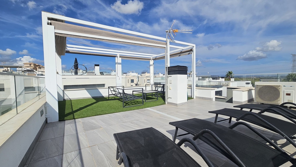 6 Bed Townhouse for sale in Villamartin Costa Blanca, Alicante, Spain
