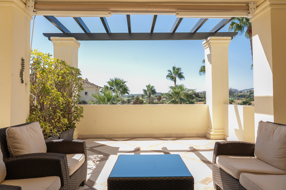 2 Bed Apartment for sale in Casares Costa Del Sol, Málaga, Spain