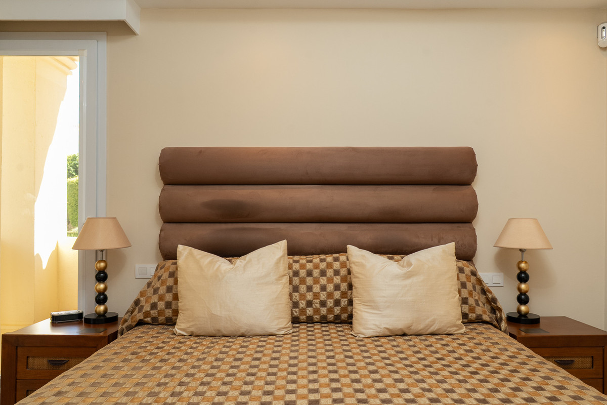 2 Bed Apartment for sale in Casares Costa Del Sol, Málaga, Spain