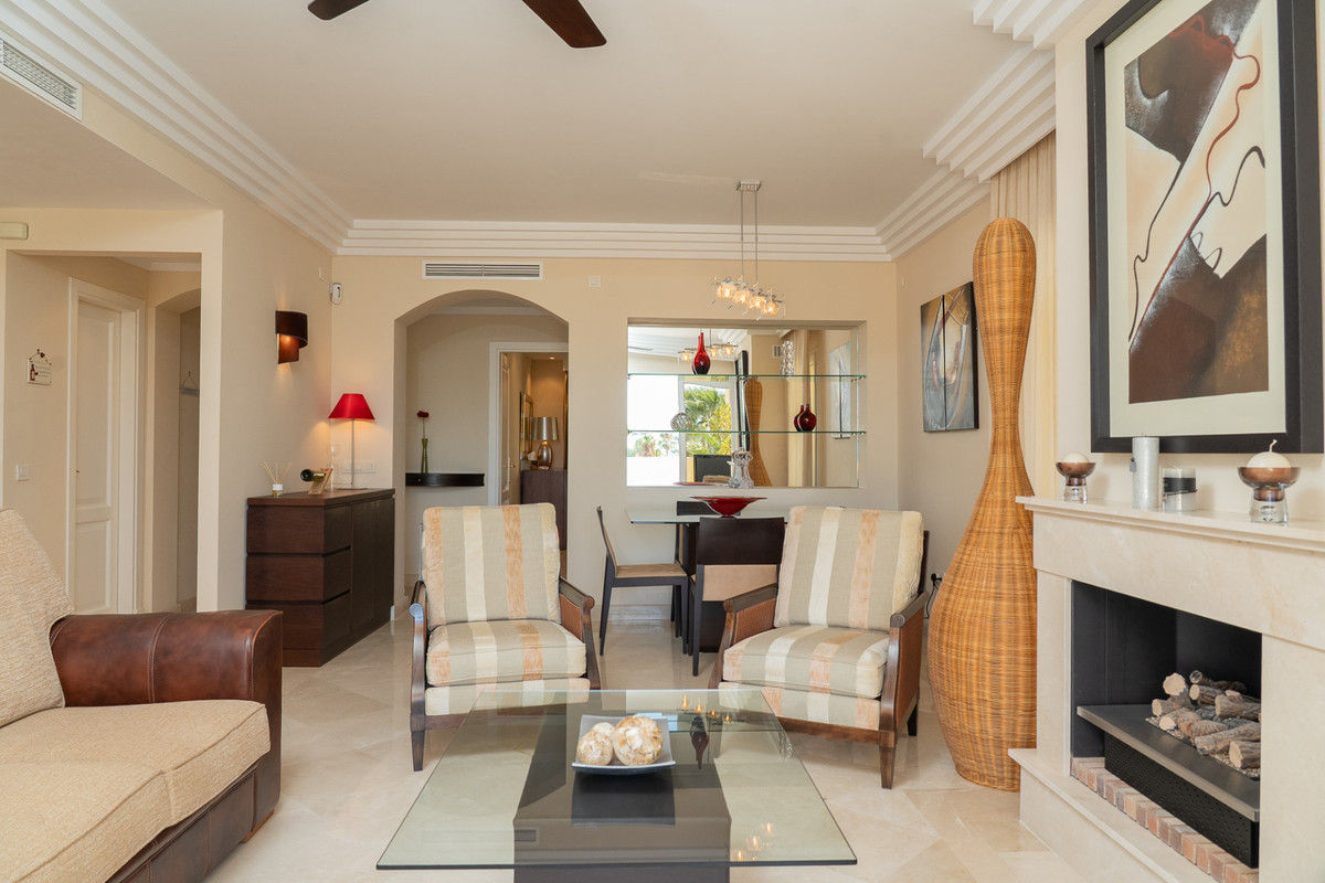 2 Bed Apartment for sale in Casares Costa Del Sol, Málaga, Spain