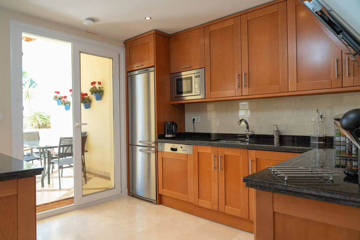2 Bed Apartment for sale in Casares Costa Del Sol, Málaga, Spain