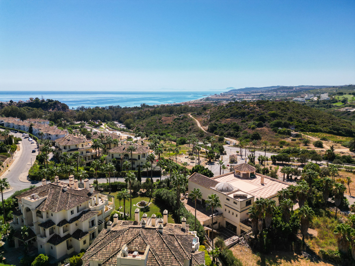 3 Bed Apartment for sale in Casares Costa Del Sol, Málaga, Spain