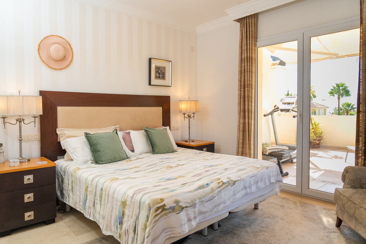 3 Bed Apartment for sale in Casares Costa Del Sol, Málaga, Spain