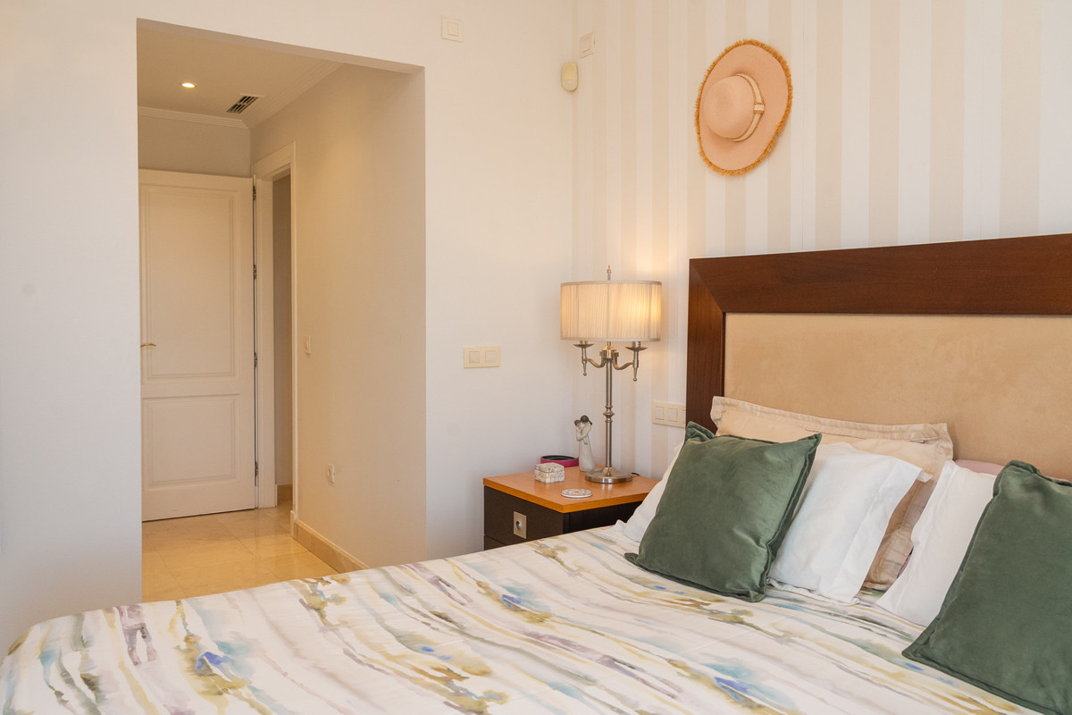3 Bed Apartment for sale in Casares Costa Del Sol, Málaga, Spain
