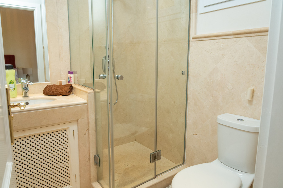 3 Bed Apartment for sale in Casares Costa Del Sol, Málaga, Spain