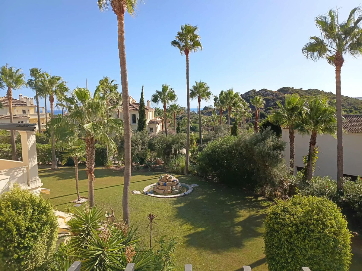 3 Bed Apartment for sale in Casares Costa Del Sol, Málaga, Spain