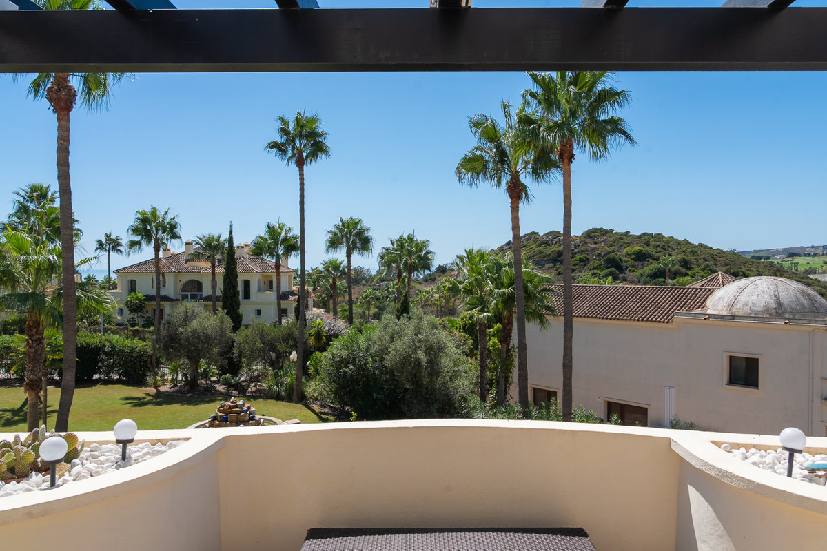 3 Bed Apartment for sale in Casares Costa Del Sol, Málaga, Spain
