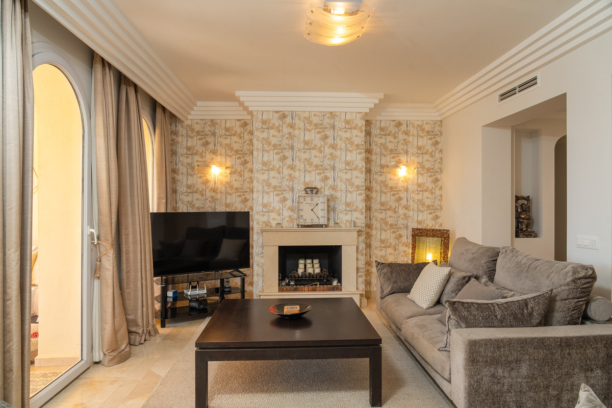 3 Bed Apartment for sale in Casares Costa Del Sol, Málaga, Spain