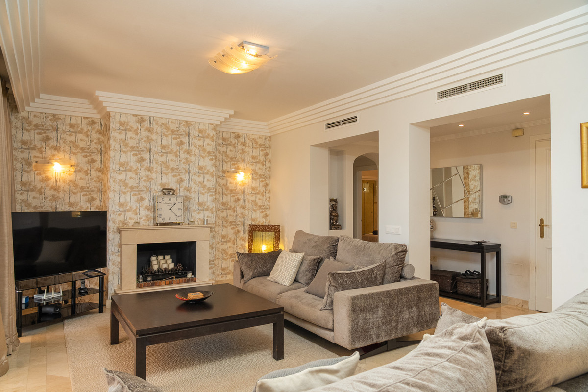 3 Bed Apartment for sale in Casares Costa Del Sol, Málaga, Spain