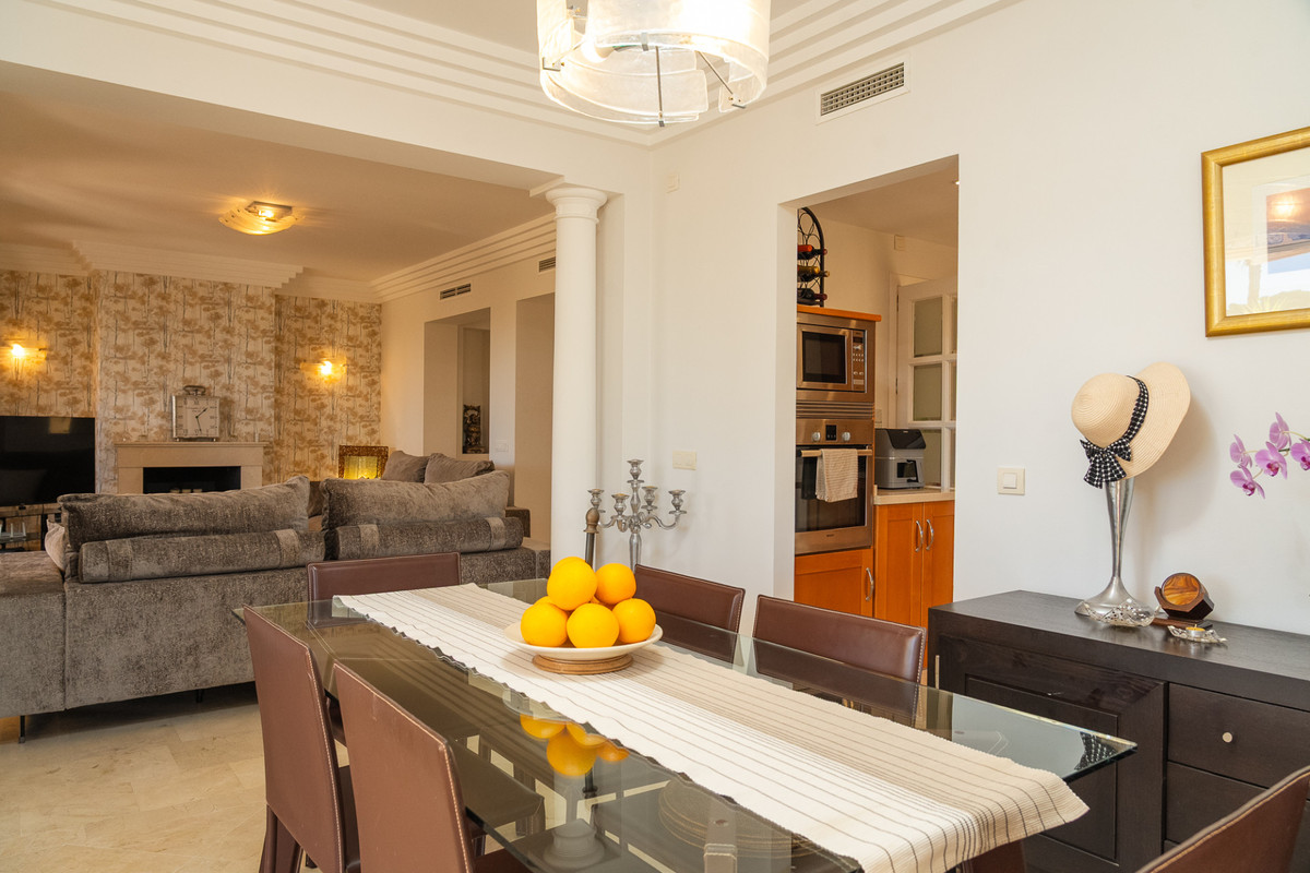 3 Bed Apartment for sale in Casares Costa Del Sol, Málaga, Spain
