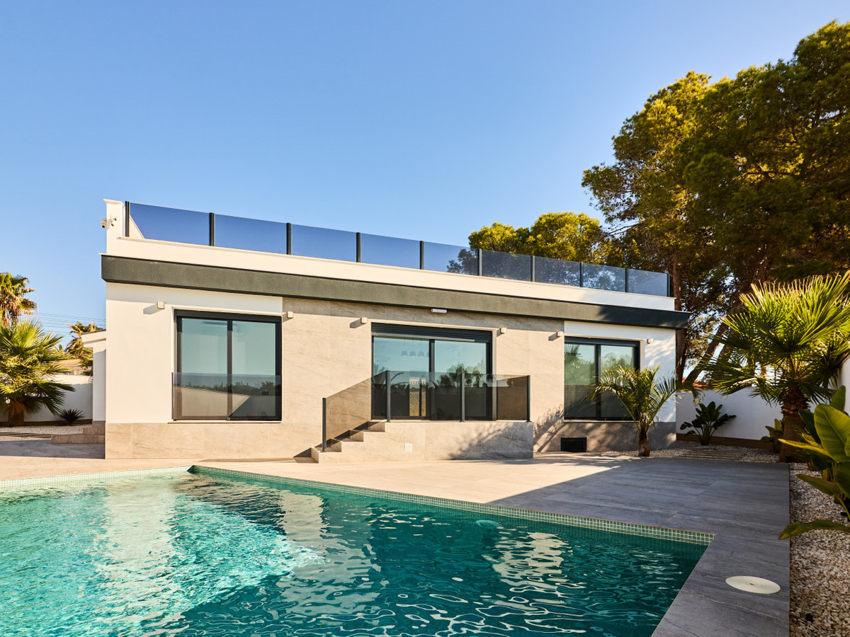 5 Bed Townhouse for sale in Rojales Costa Blanca, Alicante, Spain