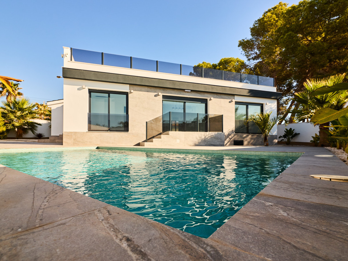 5 Bed Townhouse for sale in Rojales Costa Blanca, Alicante, Spain