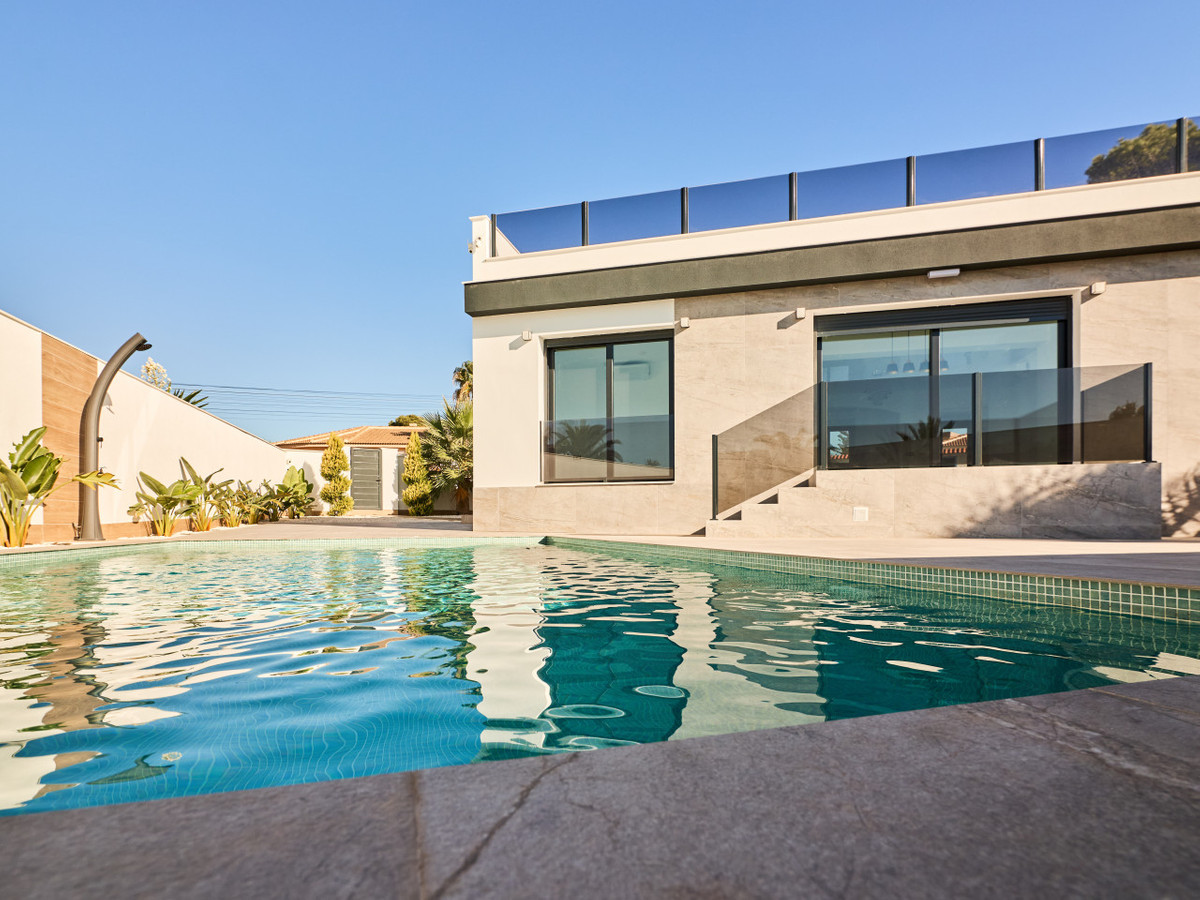 5 Bed Townhouse for sale in Rojales Costa Blanca, Alicante, Spain