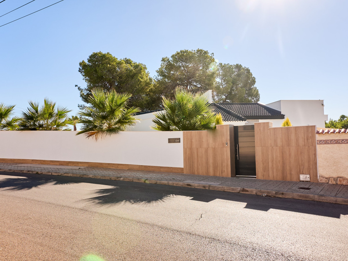 5 Bed Townhouse for sale in Rojales Costa Blanca, Alicante, Spain
