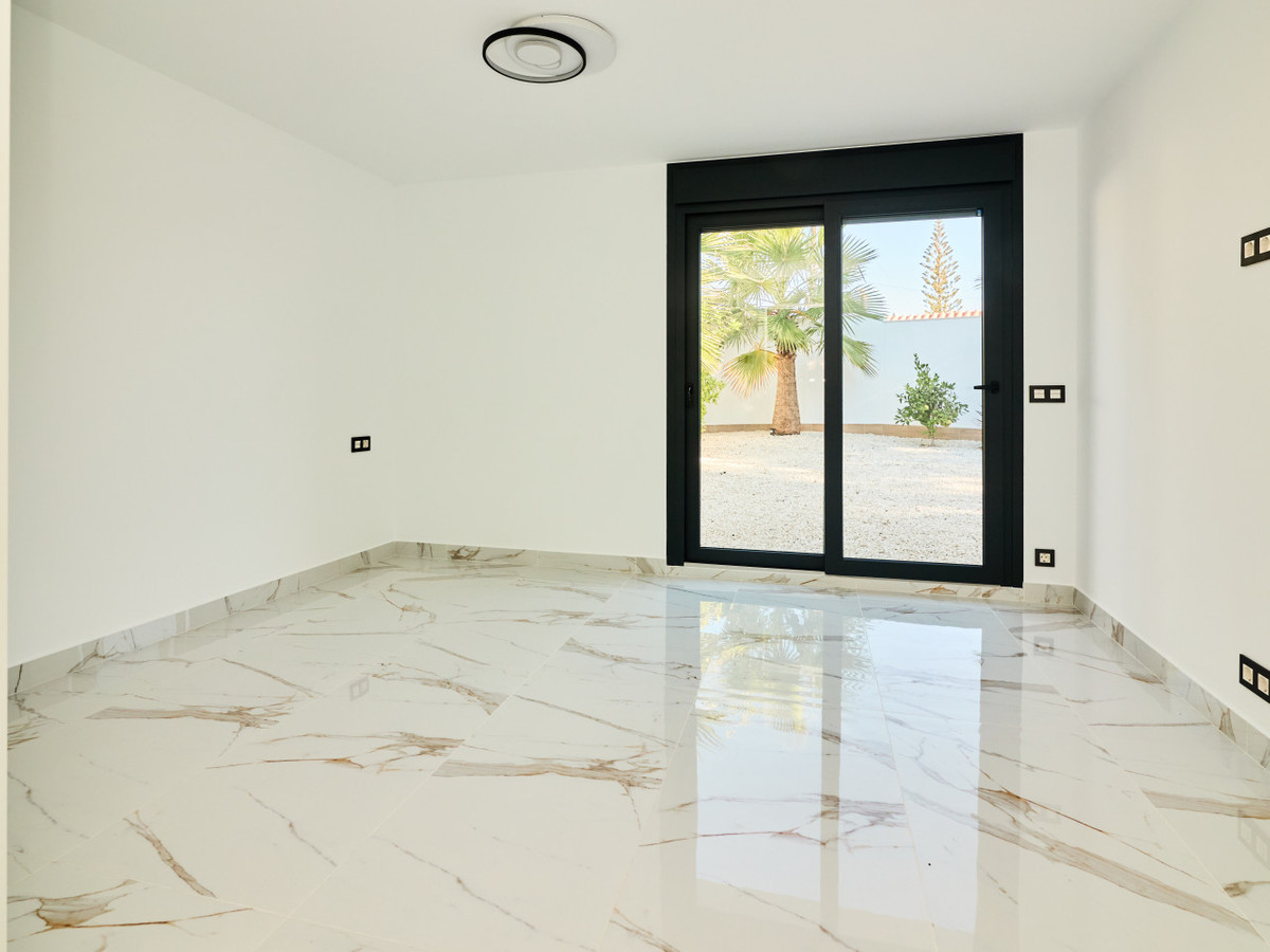 5 Bed Townhouse for sale in Rojales Costa Blanca, Alicante, Spain