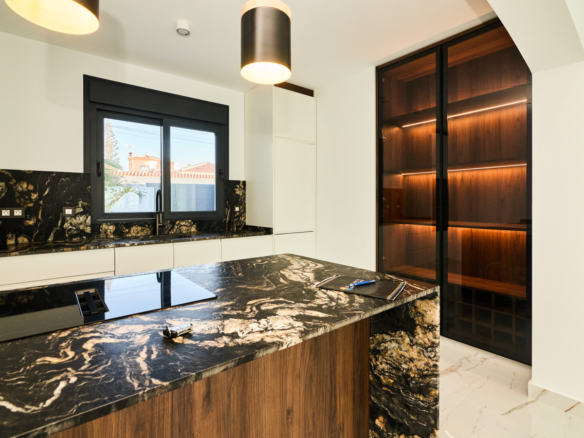 5 Bed Townhouse for sale in Rojales Costa Blanca, Alicante, Spain