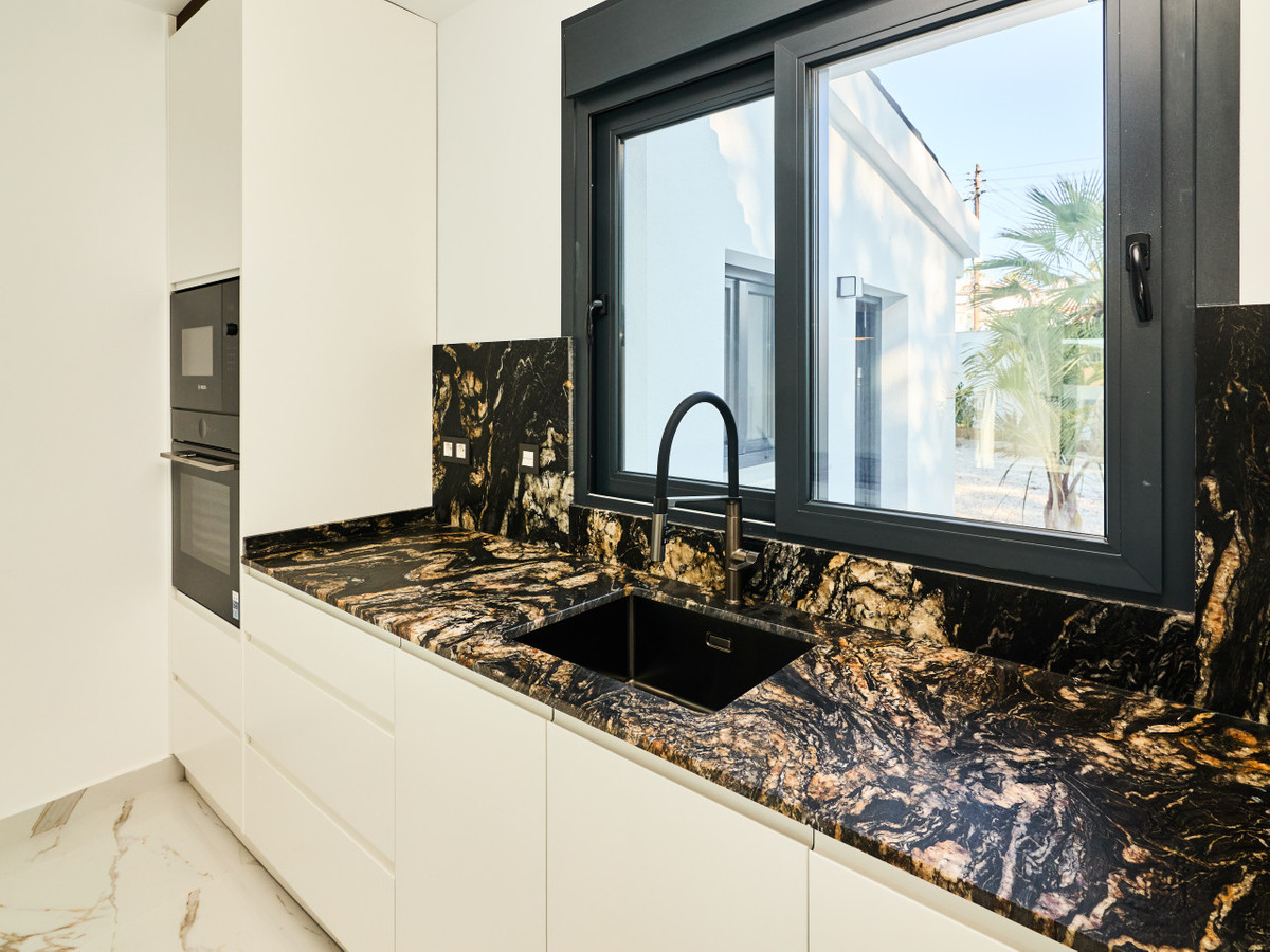 5 Bed Townhouse for sale in Rojales Costa Blanca, Alicante, Spain