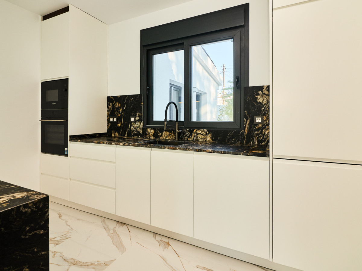 5 Bed Townhouse for sale in Rojales Costa Blanca, Alicante, Spain