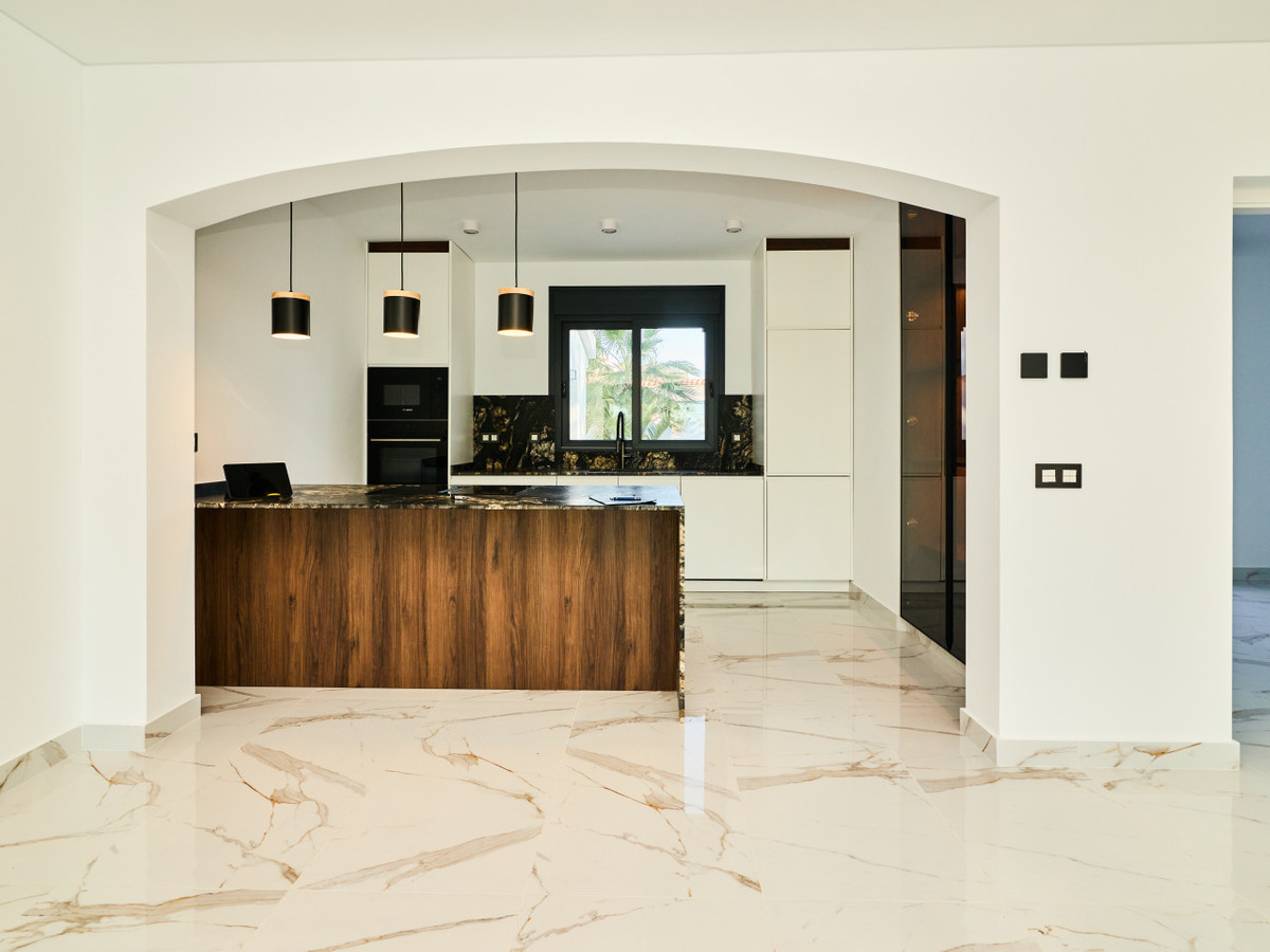 5 Bed Townhouse for sale in Rojales Costa Blanca, Alicante, Spain