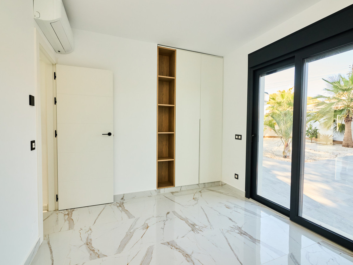 5 Bed Townhouse for sale in Rojales Costa Blanca, Alicante, Spain