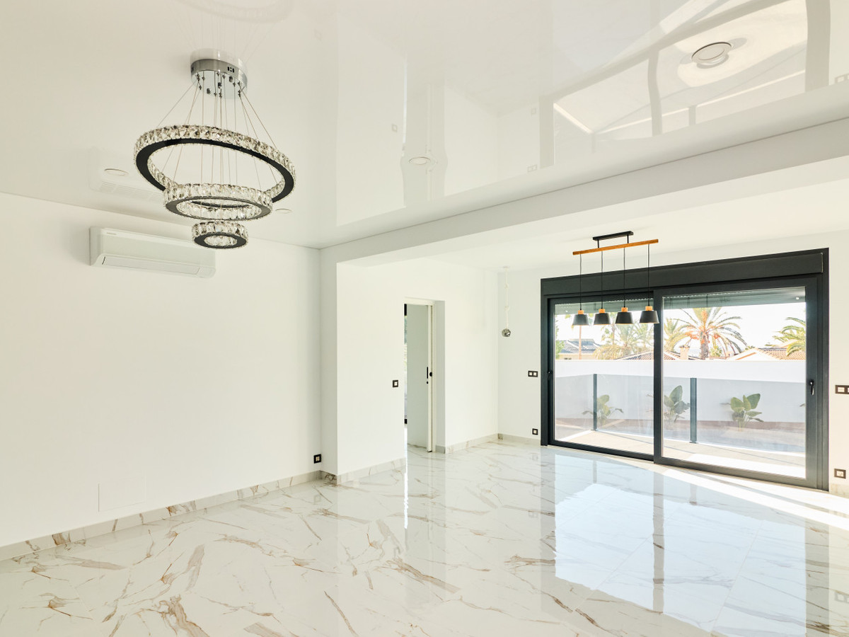 5 Bed Townhouse for sale in Rojales Costa Blanca, Alicante, Spain