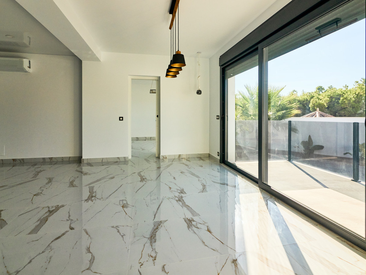 5 Bed Townhouse for sale in Rojales Costa Blanca, Alicante, Spain