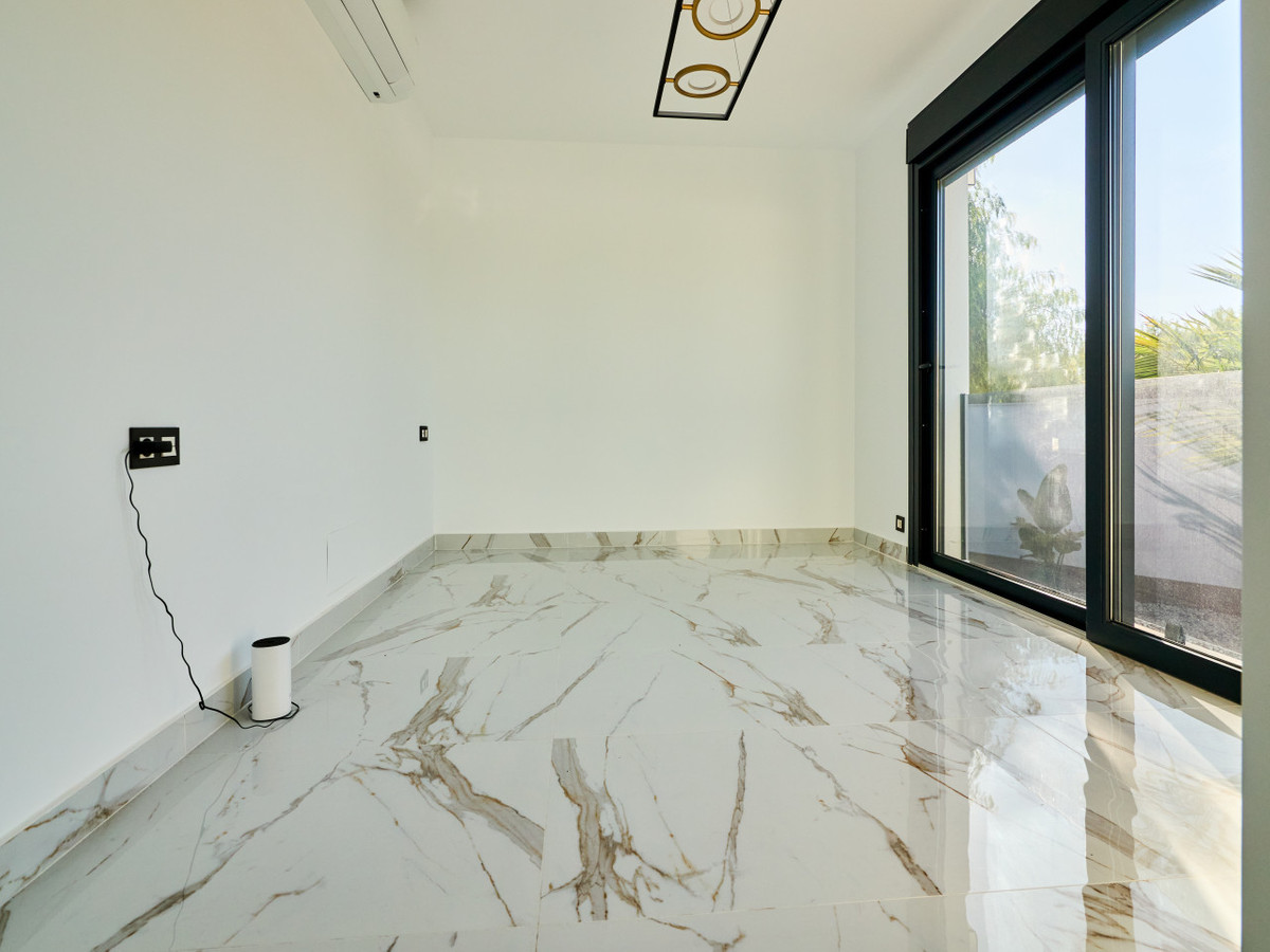 5 Bed Townhouse for sale in Rojales Costa Blanca, Alicante, Spain