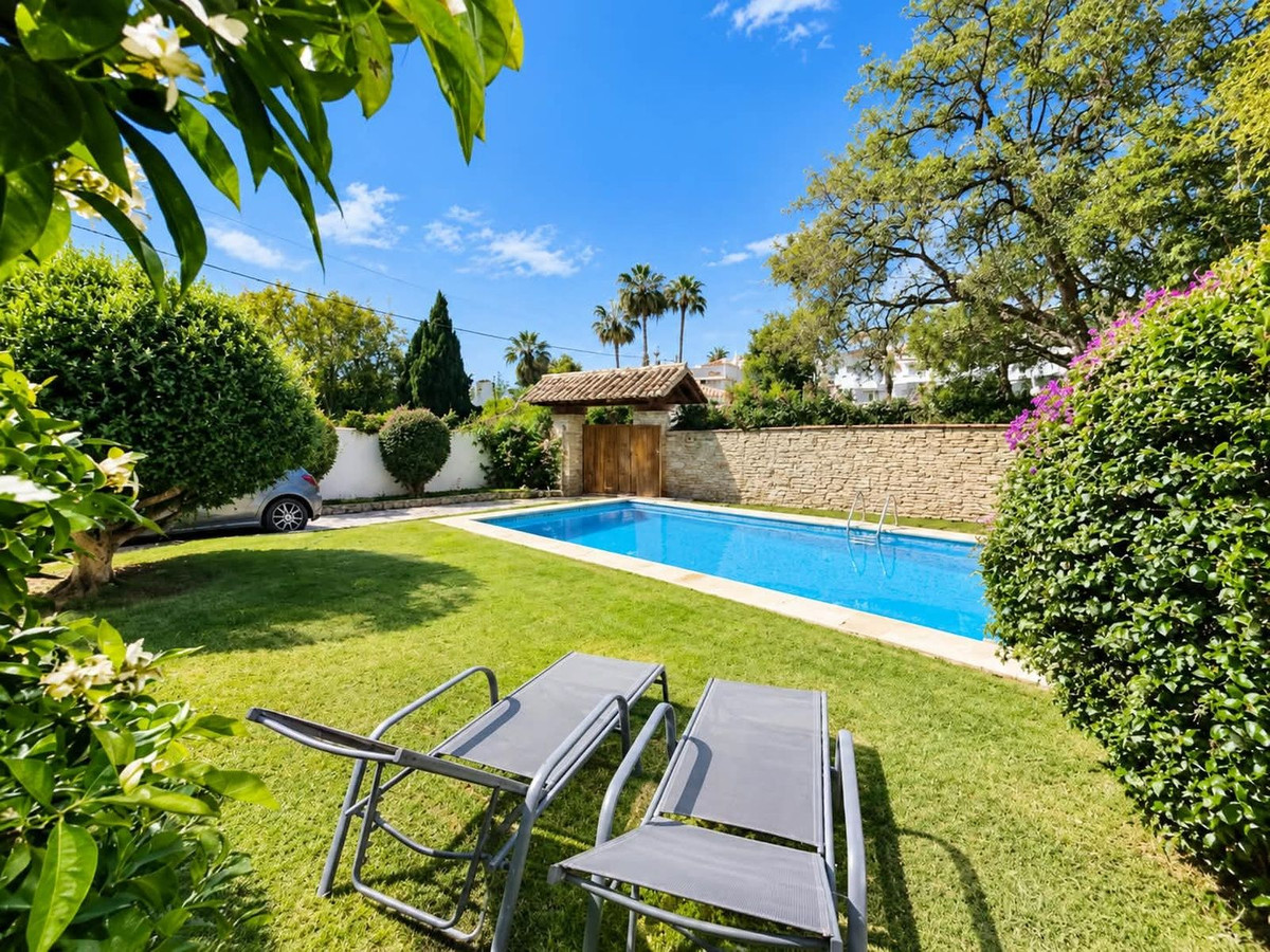3 Bed Townhouse for sale in Nueva Andalucía Costa Del Sol, Málaga, Spain