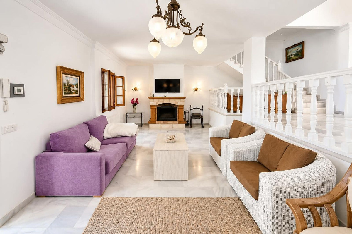 3 Bed Townhouse for sale in Nueva Andalucía Costa Del Sol, Málaga, Spain