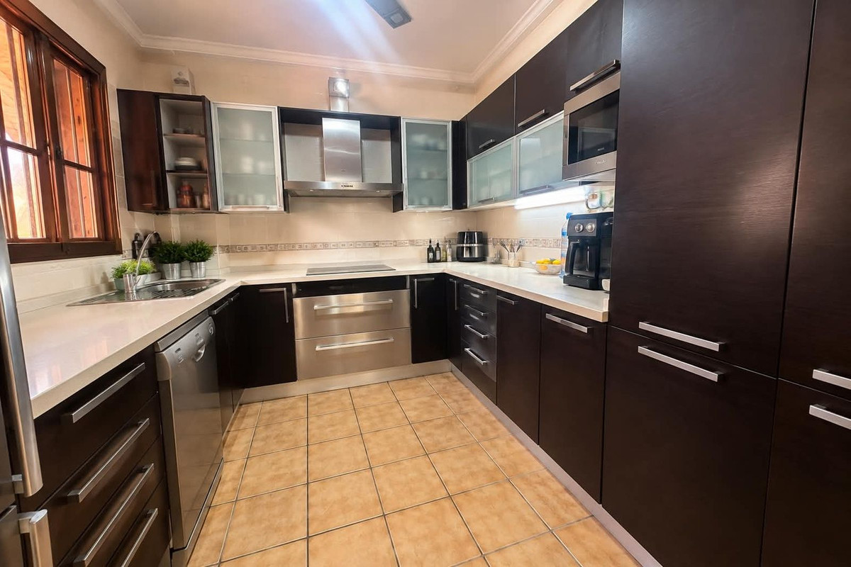 3 Bed Townhouse for sale in Nueva Andalucía Costa Del Sol, Málaga, Spain