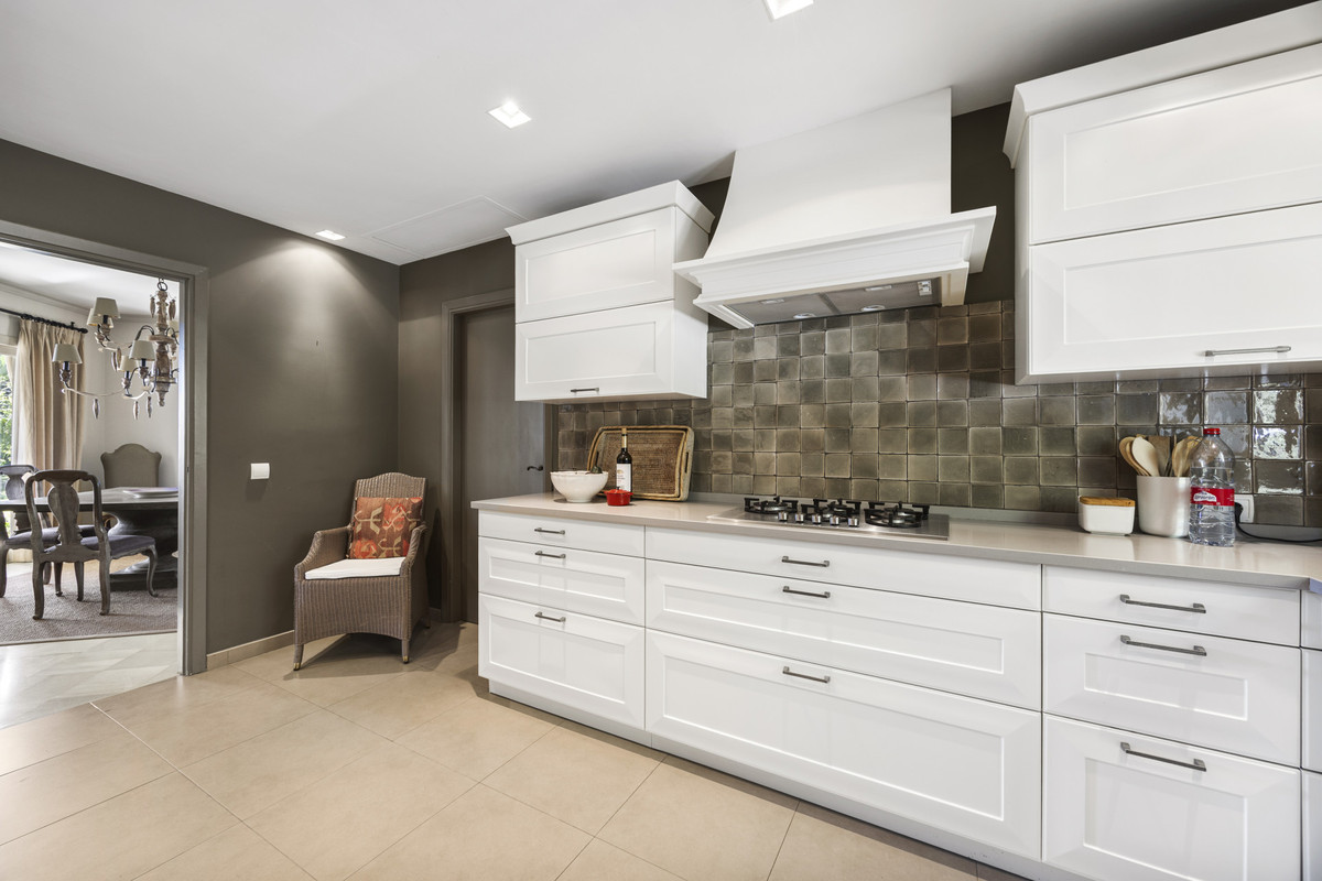 2 Bed Townhouse for sale in Marbella Costa Del Sol, Málaga, Spain