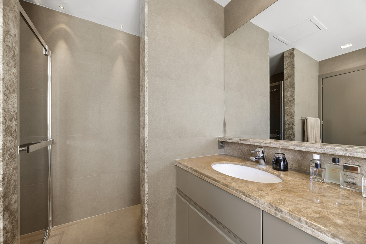 2 Bed Townhouse for sale in Marbella Costa Del Sol, Málaga, Spain