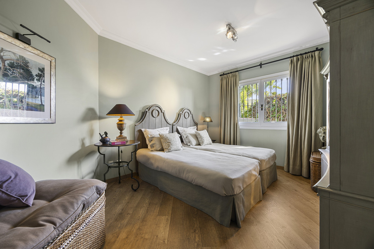 2 Bed Townhouse for sale in Marbella Costa Del Sol, Málaga, Spain