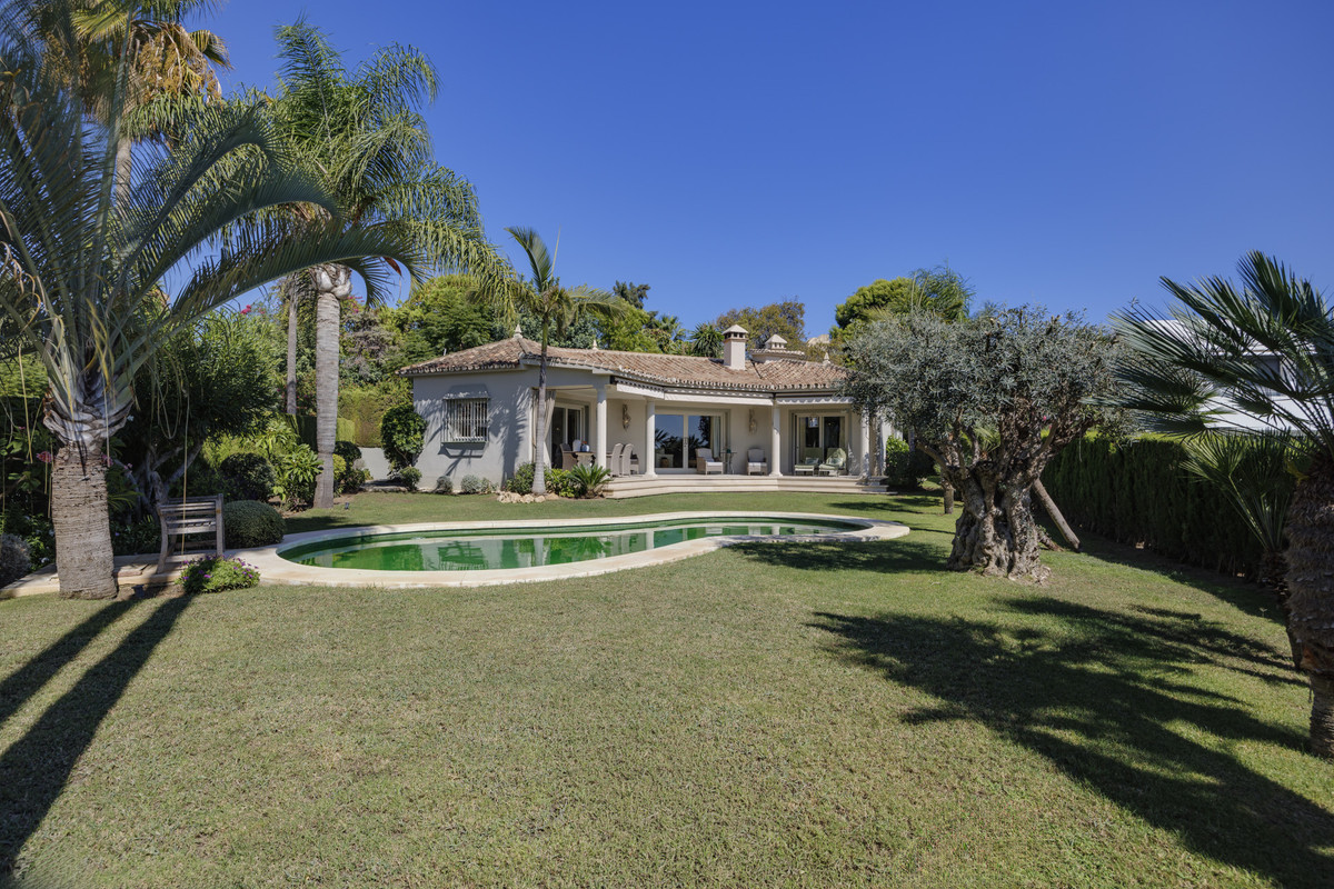 2 Bed Townhouse for sale in Marbella Costa Del Sol, Málaga, Spain